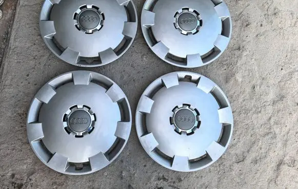 Audi A3 S3 8P R16 wheel hub/cap/trim 8P0601147A