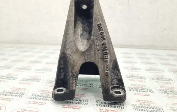Audi A8 S8 D3 4E Engine mounting bracket 4E0199308BG