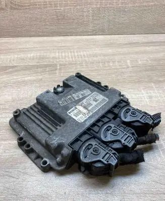 Peugeot 206 Engine control unit/module ECU 9651399080 0281010707 WITHPLUGS