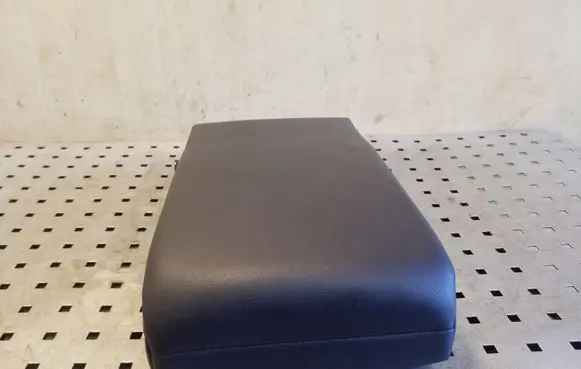 KIA Sportage Rear seat armrest 