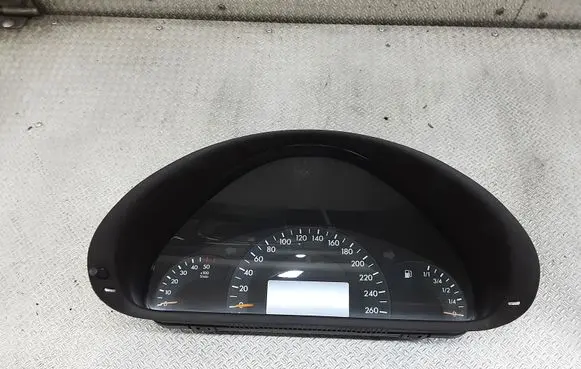 Mercedes-Benz C W203 Speedometer (instrument cluster) A2035401311