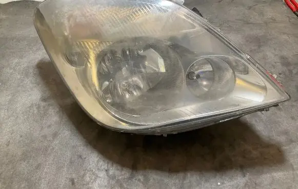 Mercedes-Benz Sprinter W906 Headlight/headlamp A9068200461 ZGS007 1LB24701204