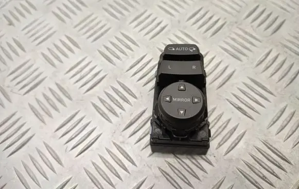Hyundai i30 Wing mirror switch 93530G3010