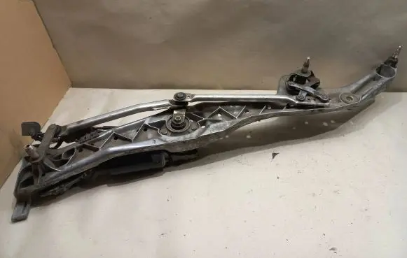 BMW 7 E38 Wiper motor 8352150102135 0390241422