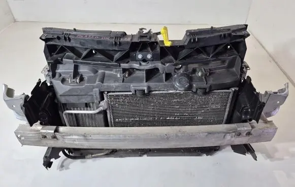 Citroen C4 I Picasso Radiator support slam panel