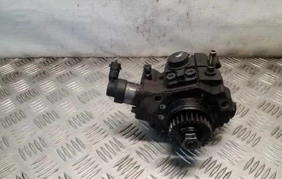 Opel Movano B Fuel injection high pressure pump 0445010250 167002972R