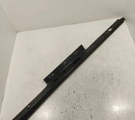 Mercedes-Benz R W251 Front sill trim cover A2516800035