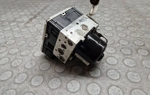 BMW X3 F25 ABS Pump 6852886