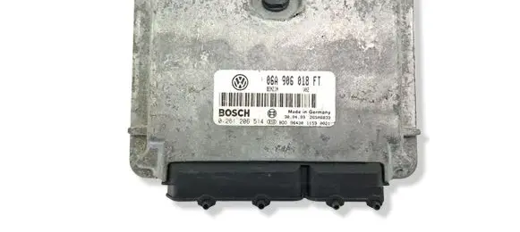 Volkswagen Golf SportWagen Engine control unit/module 06A906018FT 0261206514 26SA6033