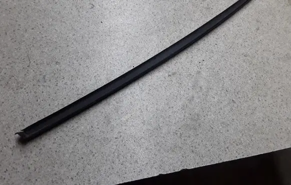 Audi Q8 Windshield trim 4M8854327