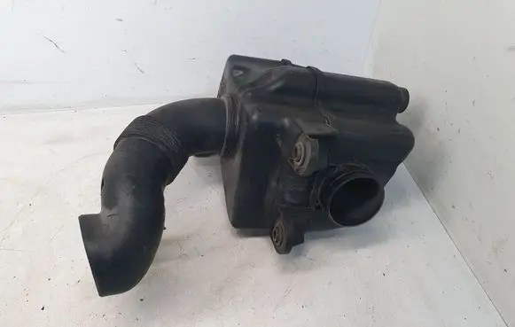 Volkswagen Golf V Intake resonator 1K0129622D