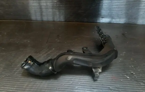 Volkswagen Scirocco Intercooler hose/pipe 5N0145770A