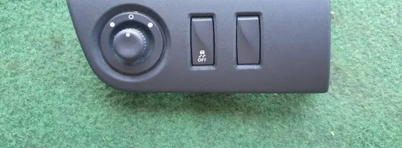 Dacia Dokker Wing mirror switch 251637756R