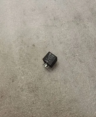 Audi A8 S8 D2 4D Other relay 1H0959142 61237008