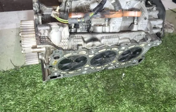 Jaguar S-Type Engine head PM9X20