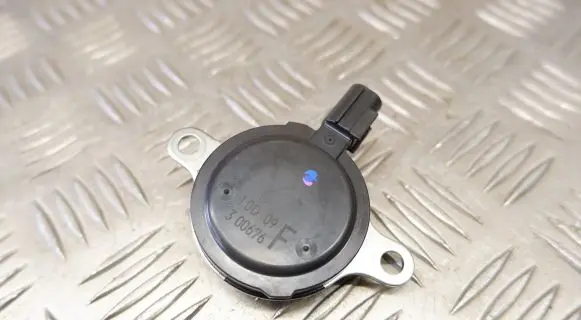 Toyota Yaris XP210 Turbo solenoid valve 1537025020