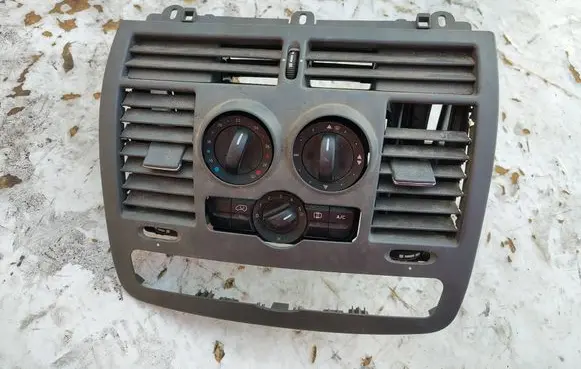 Mercedes-Benz Vito Viano W639 Climate control unit A6399061300KZ