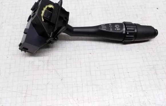 Mitsubishi Carisma Wiper control stalk SMR141720