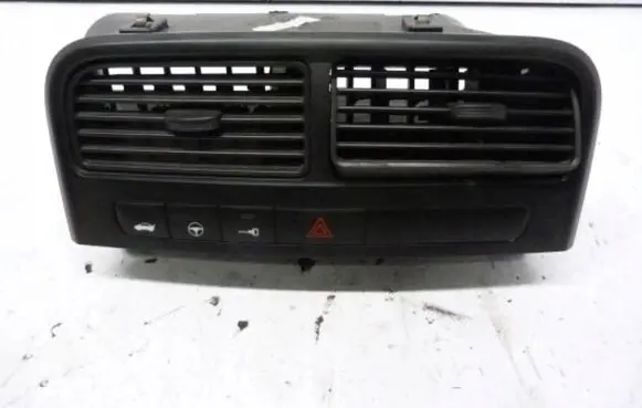 Fiat Grande Punto Dash center air vent grill