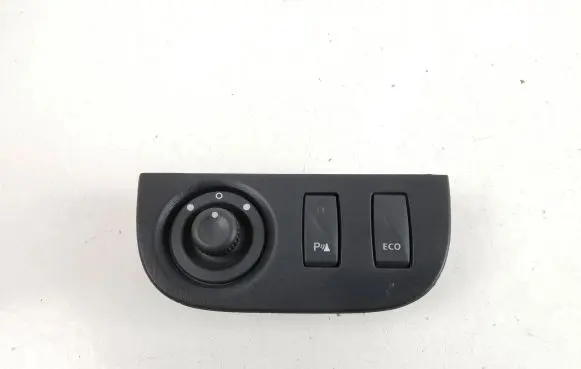 Dacia Sandero Wing mirror switch