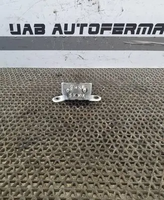 Nissan Juke I F15 Rear door upper hinge A048520