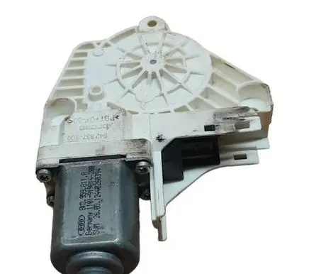Skoda Yeti (5L) Rear door window regulator motor 8K0959811A