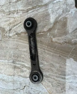 Maserati Ghibli Rear upper control arm/wishbone 670006273