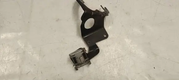 Volvo XC90 Radiator mount bracket 31380898