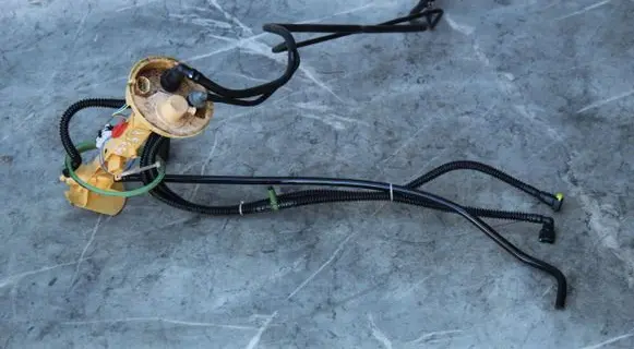 BMW X5 E70 Fuel level sensor 