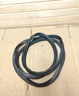 Cupra Born Rubber seal loading door window/glass 