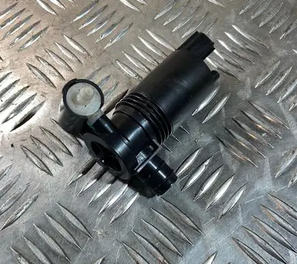 Volvo XC60 Headlight washer pump 1007149