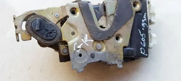 Peugeot 605 Rear door lock