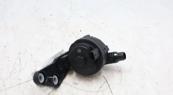 BMW X5 G05 Electric auxiliary coolant/water pump 8477210