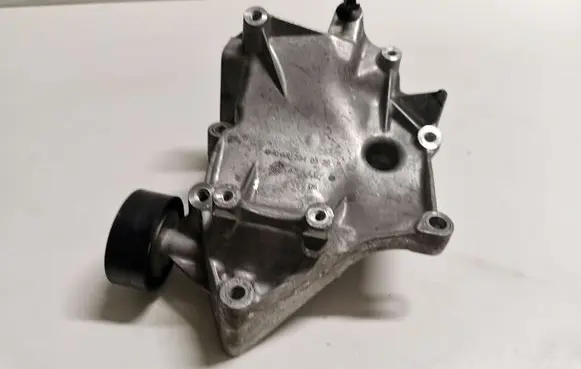 Mercedes-Benz C W205 Alternator belt tensioner A6512340339