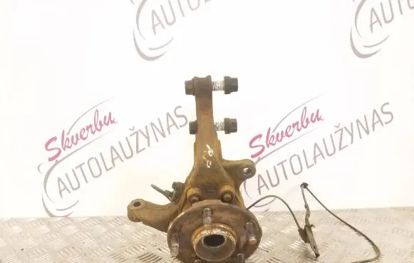 Toyota RAV 4 (XA30) Front wheel hub