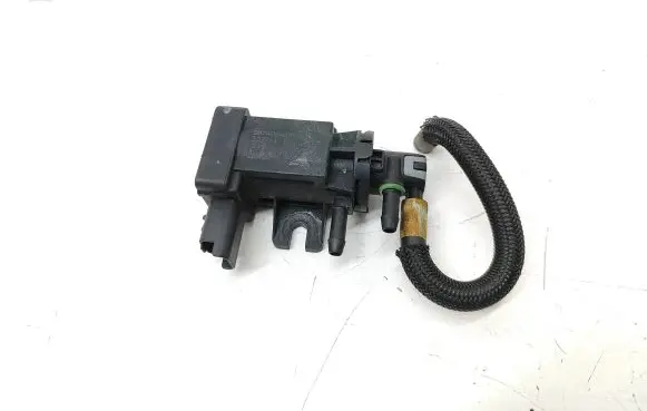 Citroen DS4 Turbo solenoid valve 9674084680 2624968 322111050
