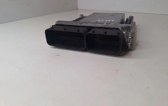 BMW 5 E60 E61 Engine control unit/module 0281015130 7811151 170077045