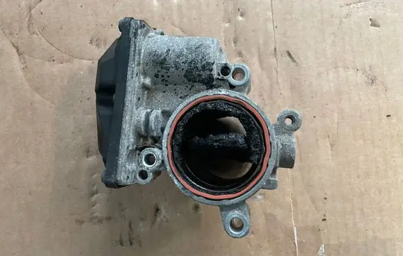 Seat Ibiza IV (6J,6P) Throttle valve 03L128063K