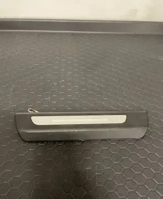 Audi Q7 4M Other sill/pillar trim element 4M0947417