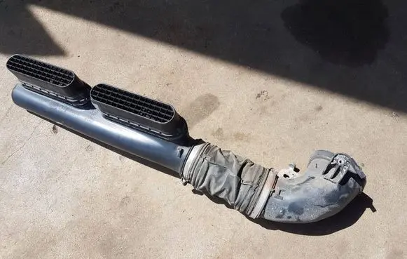 Land Rover Range Rover Sport L494 Air intake duct part CPLA9A676AD CPLA9A676