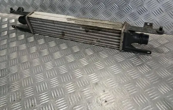 Opel Corsa D Intercooler air channel guide 