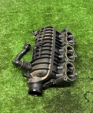 Ford Focus Intake manifold 1047092S01