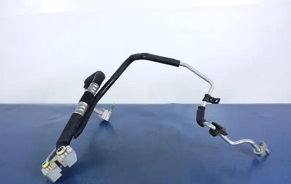 Jaguar XF X250 Air conditioning (A/C) pipe/hose 9X23-19A834-AB