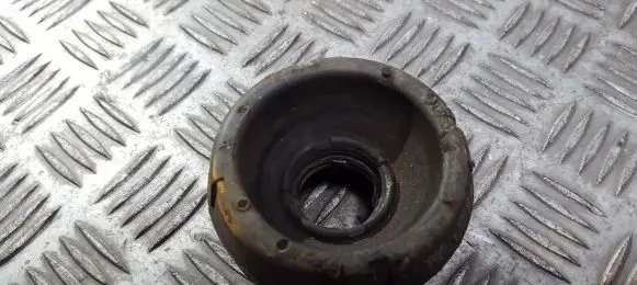Volkswagen Golf IV Coil spring mount 