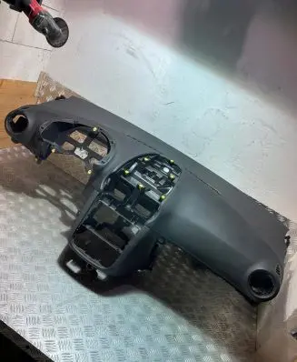 Opel Corsa D Dashboard BYY