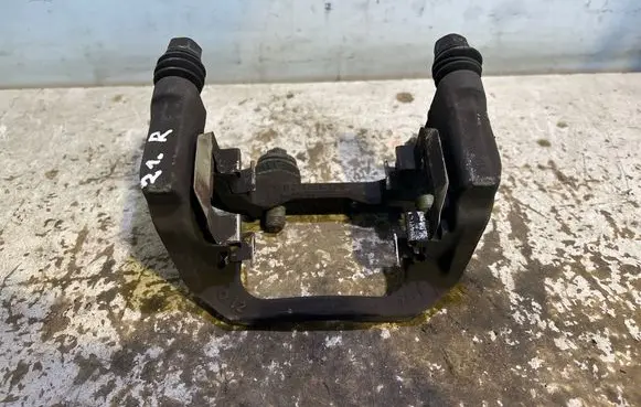 BMW 3 G20 G21 Brake caliper pad carrier rear 