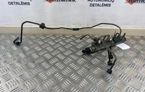 Opel Vivaro Fuel main line pipe 0445214042 8200347593