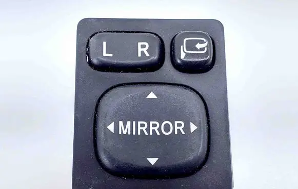 Toyota RAV 4 (XA40) Wing mirror switch 769747 183696