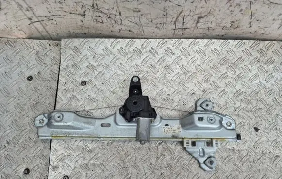 Nissan Qashqai Rear door window regulator with motor 827004EA0A C17321101 SN884419