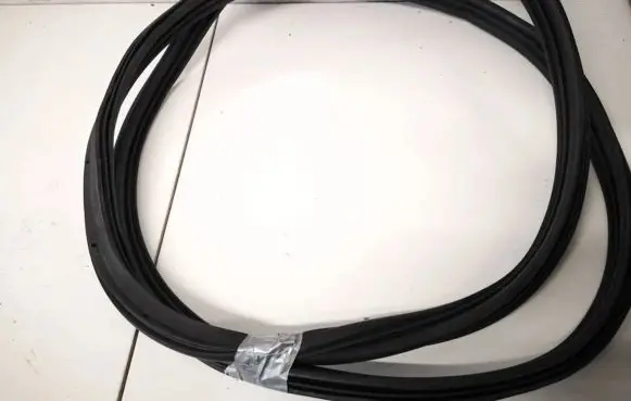 Ford Puma Rubber seal rear door 